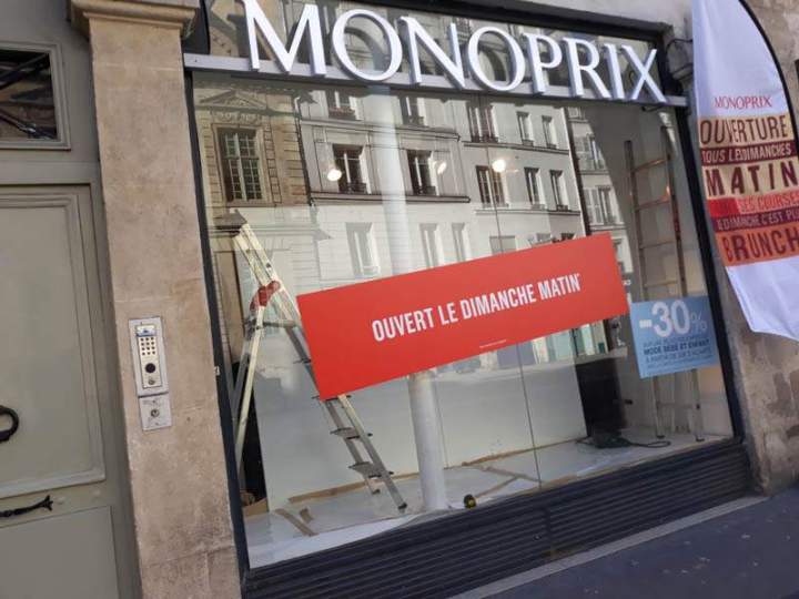 Installation enseigne lumineuse Paris