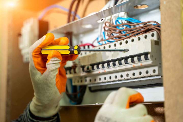 Remise aux normes électrique Paris